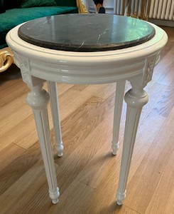 Casa Padrino baroque side table white / black - Handmade antique style table with marble top - Antique style furniture - Living room furniture in baroque style - Baroque furniture