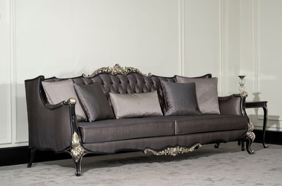 Casa Padrino Luxus Barock Wohnzimmer Sofa Lila / Schwarz / Silber - Prunkvolles Barockstil Sofa mit dekorativen Kissen - Luxus Wohnzimmer Möbel im Barockstil - Barock Möbel