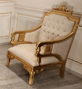 Casa Padrino poltrona da soggiorno barocco di lusso crema / oro - Poltrona in stile barocco fatta a mano - Mobili da soggiorno di lusso in stile barocco - Mobili barocchi
