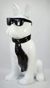 Casa Padrino Luxus XXL Deko Skulptur Hund Bulldogge mit Brille und Krawatte Weiß / Schwarz H. 196 cm - Riesige Garten Skulptur - Riesige Garten Figur - XXL Deko Skulpturen - XXL Deko Figuren