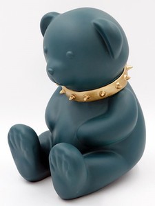 Casa Padrino figurine décorative design de luxe ours en peluche avec collier vert / or H. 31 cm - Sculpture décorative en résine - Figurine décorative de luxe - Figurine décorative design