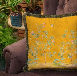 Luxus Designer Deko Kissen Sträucher mit Blumen & Vögel Gelb Mehrfarbig Grün Luxury Designer Decorative Pillow Shrubs with Flowers & Birds Yellow Multicolored Green