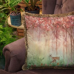 Luxus Designer Deko Kissen mit Fransen Wald und Tiere Mehrfarbig Braun Luxury Designer Decorative Pillow with Fringes Forest and Animals Multicolored Brown