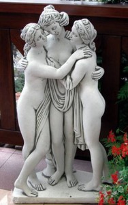 Casa Padrino Escultura de Decoración de Jardín Art Nouveau 3 Señoras Gris A. 103 cm - Elegante Figura de Jardín - Accesorios de Decoración de Jardín Barrocos y Art Nouveau