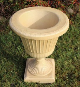 Casa Padrino Barock Garten Deko Blumentopf Sandfarben Ø 39 x H. 52 cm - Runder Pflanzentopf im Barockstil - Barock Garten Deko - Barock Terrassen Deko - Barock Deko Accessoires