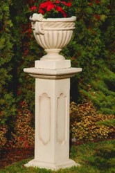 Casa Padrino Baroque Pillar Sand / Beige 34 x 34 x H. 80 cm - Magnificent Garden Pillar in Baroque Style - Garden Decoration Stone Pillar - Baroque Garden & Terrace Decoration Accessories