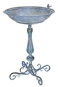 Casa Padrino bain d'oiseau Art Nouveau avec 2 oiseaux décoratifs bleu antique 56 x 49 x H. 74 cm - Bain d'oiseau rond en métal - Accessoires de jardin - Décoration de Jardin Baroque & Art Nouveau