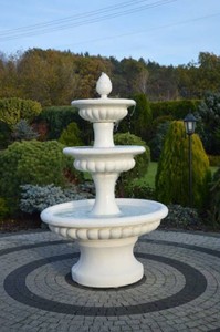 Casa Padrino Barock Springbrunnen Weiß Ø 120 x H. 186 cm - Prunkvoller Gartenbrunnen im Barockstil - Runder Gartendeko Stein Brunnen - Barock Garten Deko Accessoires