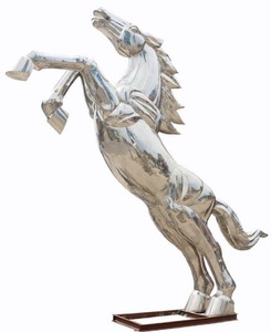 Casa Padrino sculpture de décoration de jardin XXL de luxe cheval sauvage argent H. 460 cm - Immense figurine de décoration de jardin XXL - Figurine animalière inox XXL - Sculptures de jardin XXL