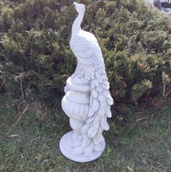Casa Padrino baroque garden decoration sculpture peacock on vase white / gray H. 82 cm - Magnificent garden decoration stone figure - Baroque garden accessories - Baroque garden sculptures