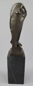 Casa Padrino Luxus Bronze Deko Figur Eule auf Marmorsockel Bronze / Schwarz 7 x 7 x H. 33 cm - Bronze Deko Skulptur - Schreibtisch Deko - Deko Accessoires - Luxus Accessoires