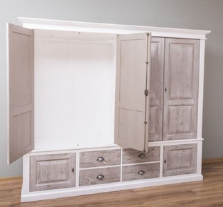 Casa Padrino Landhausstil Schlafzimmerschrank Weiß / Naturfarben 232 x 59 x H. 197 cm - Massivholz Kleiderschrank mit 6 Türen und 4 Schubladen - Massivholz Schlafzimmer Möbel im Landhausstil