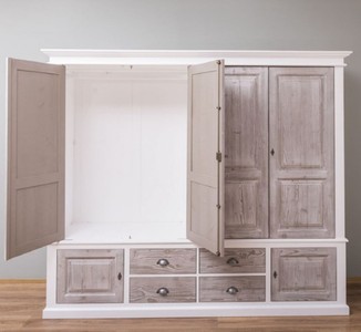 Casa Padrino Landhausstil Schlafzimmerschrank Weiß / Naturfarben 232 x 59 x H. 197 cm - Massivholz Kleiderschrank mit 6 Türen und 4 Schubladen - Massivholz Schlafzimmer Möbel im Landhausstil