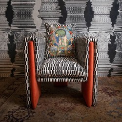 Casa Padrino luxury designer velvet armchair with pillow black / white / orange 80 x 68 x H. 99 cm - Living room armchair - Living room furniture - Hotel furniture - Luxury designer furniture