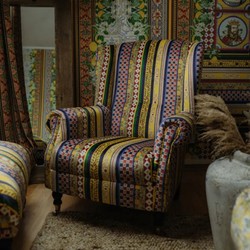 Casa Padrino luxury velvet armchair with stripes multicolored / black / brass 82 x 93 x H. 101 cm - Living room armchair - Living room furniture - Hotel furniture - Luxury furniture