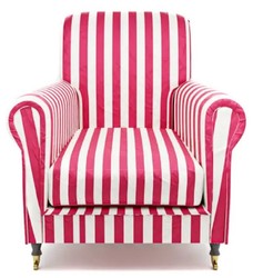 Casa Padrino luxury velvet armchair with stripes red / white / black / brass 82 x 91 x H. 94 cm - Living room armchair - Living room furniture - Hotel furniture - Luxury furniture
