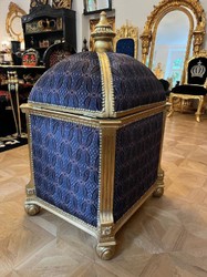 Pompöös by Casa Padrino baroque cat house purple / gold - Pompöös cat temple designed by Harald Glööckler - Pompöös animal furniture in baroque style