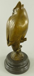 Casa Padrino figurine décorative en bronze de luxe chouette sur socle en marbre bronze / noir 14 x 14 x H. 30 cm - Sculpture décorative en bronze - Décoration de bureau - Accessoires de luxe