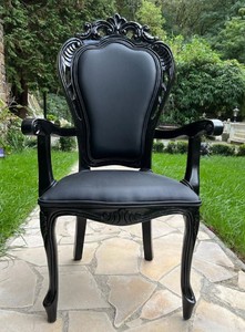 Casa Padrino chaise de salle à manger baroque de luxe noir - Chaise de style antique fait main avec accoudoirs et cuir artificiel fin - Mobilier de salle à manger baroque - Noble et magnifique