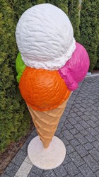 Luxus Outdoor XXL Deko Eis im Hörnchen Mehrfarbig