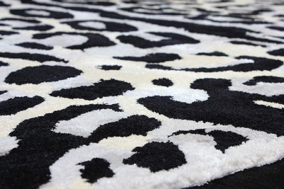 Casa Padrino Luxus Teppich mit Leoparden Design Grau / Creme / Schwarz 160 x 230 cm - Rechteckiger Wohnzimmer Teppich - Moderner Schlafzimmer Teppich - Luxus Interior - Luxus Qualität