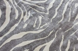 Luxus Viskose Teppich mit Zebra Design Grau Creme Rot