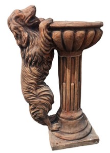 Bain d'oiseaux baroque avec sculpture décorative de chien marron antique