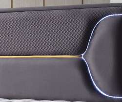 Luxus Doppelbett mit LED Beleuchtung und Matratze Lila Weiß Gold