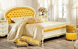 Luxus Barock Massivholz Doppelbett Gold Weiß