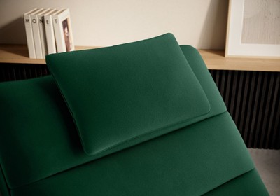Casa Padrino Luxus Chaiselongue mit Kopfkissen Grün 85 x 170 x H. 92 cm - Wohnzimmer Liegesessel - Relexliege - Recamiere - Wohnzimmer Möbel - Luxus Möbel