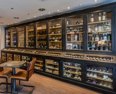 Landhausstil Massivholz Weinschrank Barschrank Antik Schwarz Naturfarben