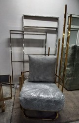 Casa Padrino luxury designer armchair right side with cushions black / white / gold 91.5 x 75 x H. 136.5 cm - Living room furniture - Hotel furniture - Luxury furniture