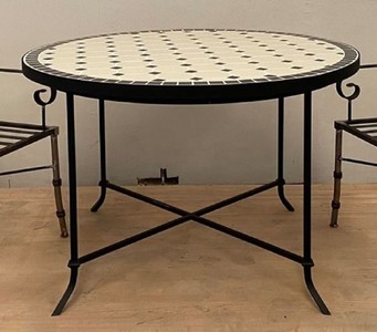 Casa Padrino table à manger Art Nouveau de luxe crème / noir Ø 120 x H. 75 cm - Table de jardin ronde en fer forgé avec plateau en mosaïque de céramique - Mobilier de jardin et de salle à manger