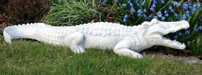 Casa Padrino scultura decorativa da giardino coccodrillo bianco 68 x 18 x A. 13 cm - Figura da giardino