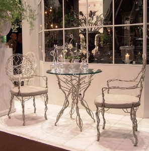 Casa Padrino luxury Art Nouveau wrought iron garden furniture set gray - 1 Round garden table with glass top & 2 garden chairs with armrests and seat cushions - Catering & garden furniture
