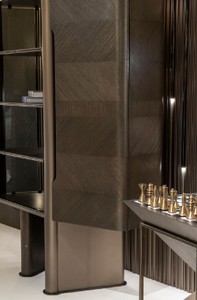 Casa Padrino Luxus Vitrine Dunkelbraun / Bronze 105,95 x 48,15 x H. 170 cm - Vitrinenschrank mit Tür - Hotel Möbel - Luxus Möbel - Luxus Kollektion