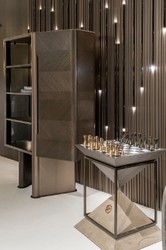 Casa Padrino vitrine de luxe marron foncé / bronze 105,95 x 48,15 x H. 170 cm - Vitrine avec porte - Meubles d'hôtel - Meubles de luxe - Collection de luxe
