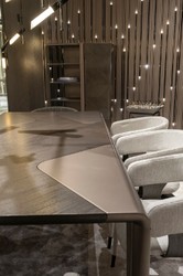 Casa Padrino vitrine de luxe marron foncé / bronze 105,95 x 48,15 x H. 170 cm - Vitrine avec porte - Meubles d'hôtel - Meubles de luxe - Collection de luxe
