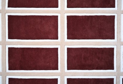 Casa Padrino Luxus Teppich mit Mäander Muster Bordeauxrot / Creme 300 x 400 cm