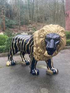 Casa Padrino Luxus XXL Deko Skulptur Löwe Schwarz / Gold 190 cm