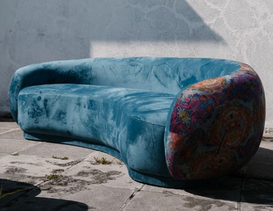 Gebogenes Luxus Wohnzimmer Sofa Blau Mehrfarbig