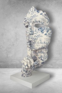 Casa Padrino XXL Deko Skulptur Creme / Blau / Grau H. 180 cm