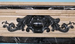 Prunkvolle Luxus Barock Marmor Kaminumrandung Beige Schwarz Prunkvolle Luxus Barock Marmor Kaminumrandung Beige Schwarz