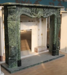 Prunkvolle Luxus Barock Marmor Kaminumrandung Dunkelgrün