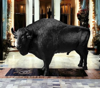 Casa Padrino scultura decorativa XXL bisonte nero 260 x A. 170 cm
