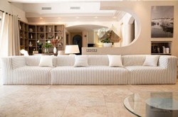 Casa Padrino luxury living room sofa with stripes white / blue 450 cm
