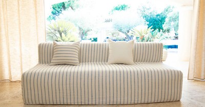 Casa Padrino Luxus Wohnzimmer Sofa mit Streifen Weiß / Blau 200 cm