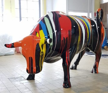 Casa Padrino scultura decorativa XXL toro nero / colorato 235 x A. 140 cm