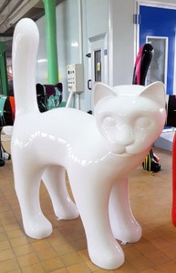 Casa Padrino scultura decorativa da giardino XXL gatto bianco 150 x A. 188 cm