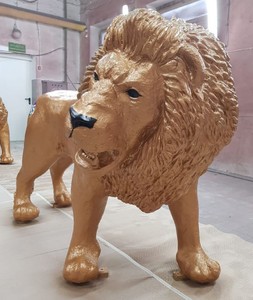Casa Padrino scultura decorativa XXL leone oro / nero 210 cm